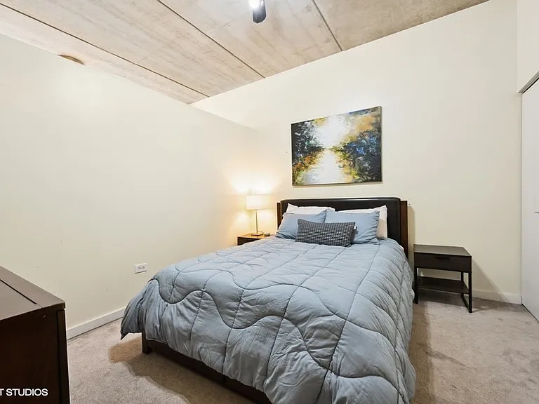 630 N Franklin St #906 — Photo 5