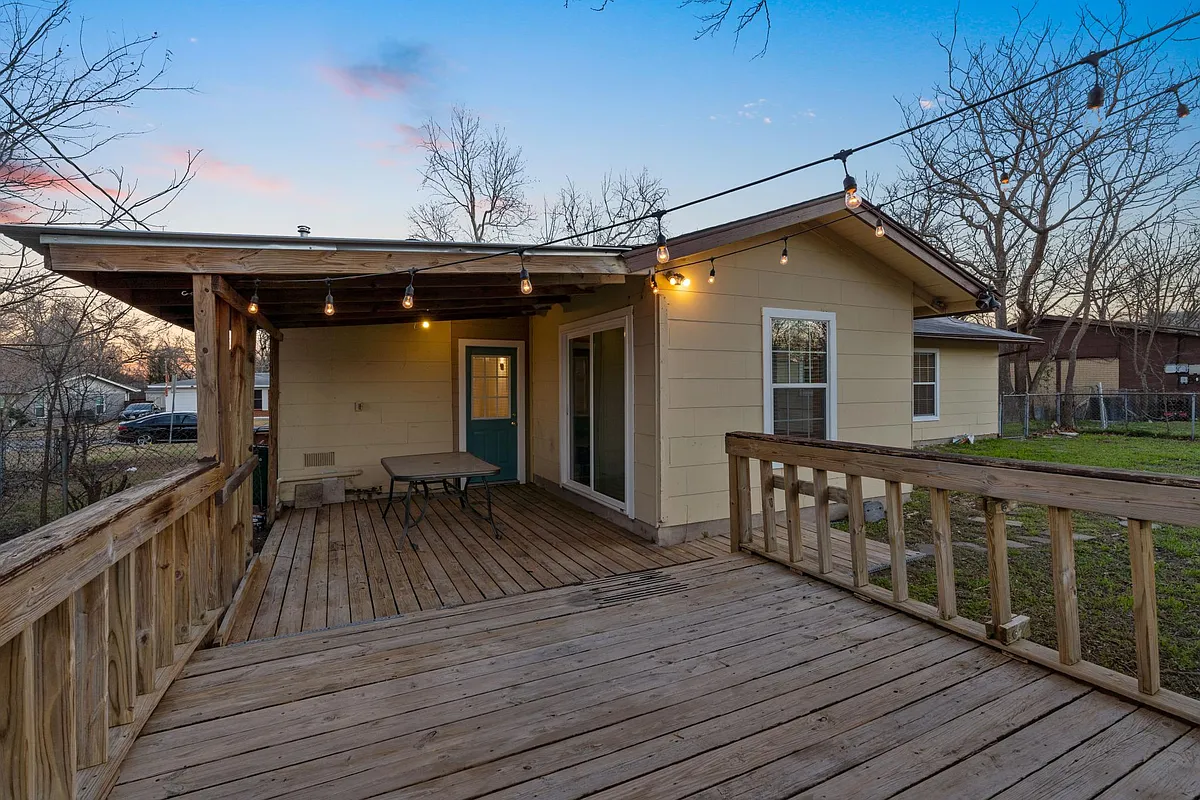 Building Photo - 7704 Delafield Ln