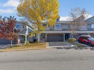 140 W Valley Ridge Hts NW, Calgary, AB T3B 5T3
