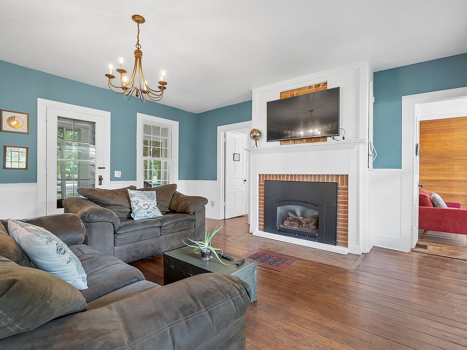 レイチェルページ 5824 W Xy Ave, Schoolcraft, MI 49087 | Zillow