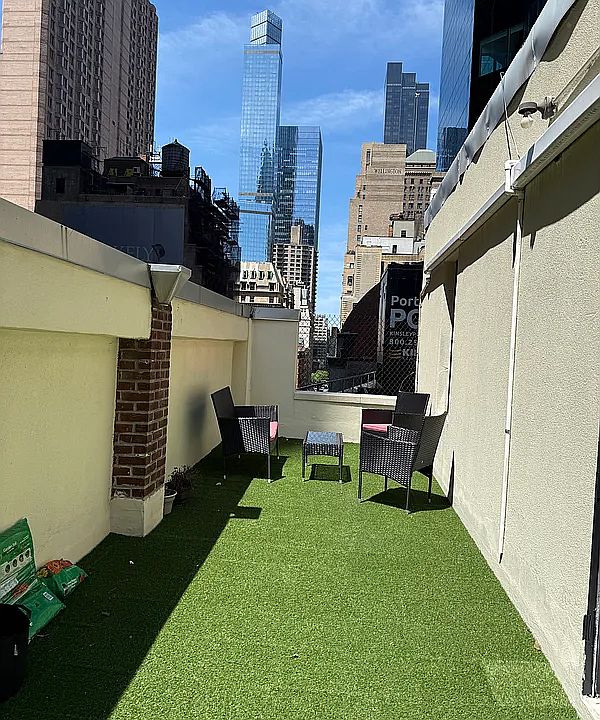 1st image of 105 W 55th St #Phc