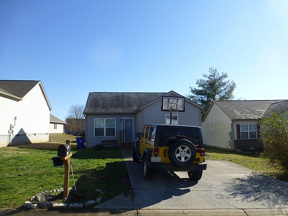 3rd image of 7424 Furness Way