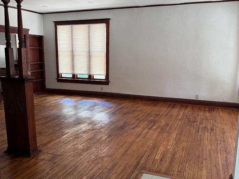 703 Peterson St — Photo 12
