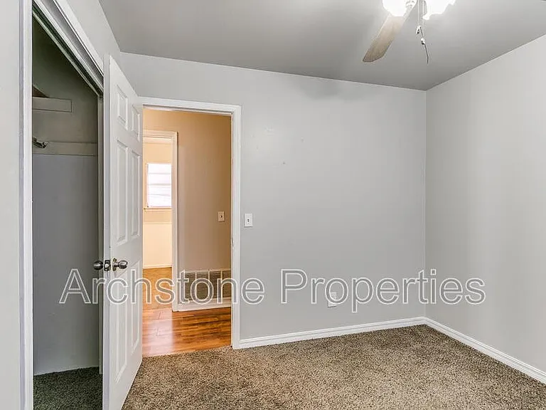 1424 Tanglewood Dr — Photo 24