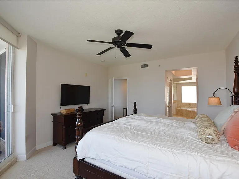 2051 SE 3rd St #509 — Photo 42