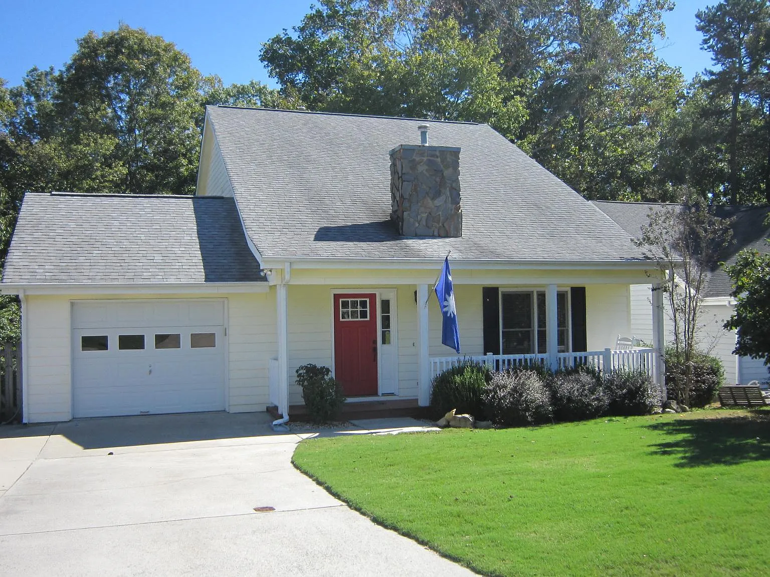 3 bed, 1633 sqft, $2,495 — Photo 1