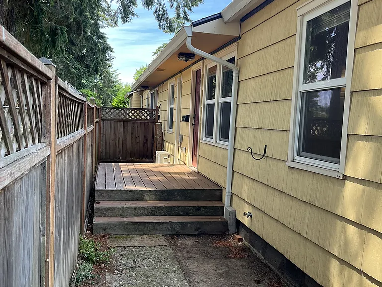 OR - 4701, 4703, 4705, 4711 NE 55th Ave - KF - 4703 — Photo 1