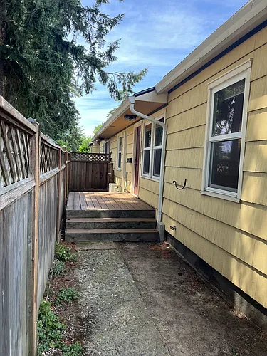 OR - 4701, 4703, 4705, 4711 NE 55th Ave - KF - 4703 Photo 1