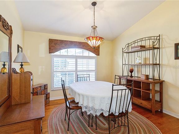 4th image of 3834 Spruce Pine Dr