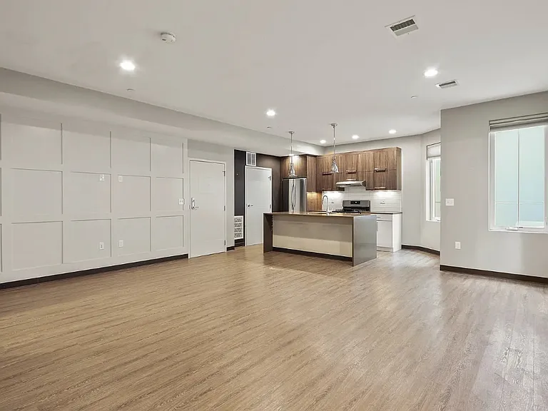 16 Preble St #3 — Photo 5