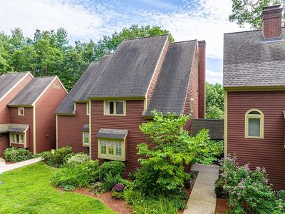 2 Woodridge Ln, Westford, MA, 01886