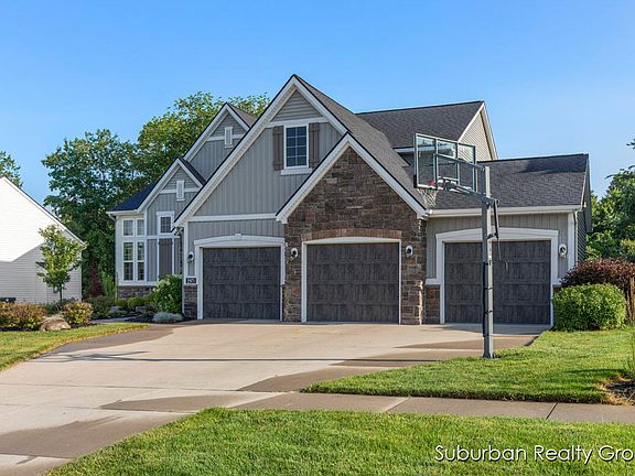 3rd image of 2971 Baywood Dr