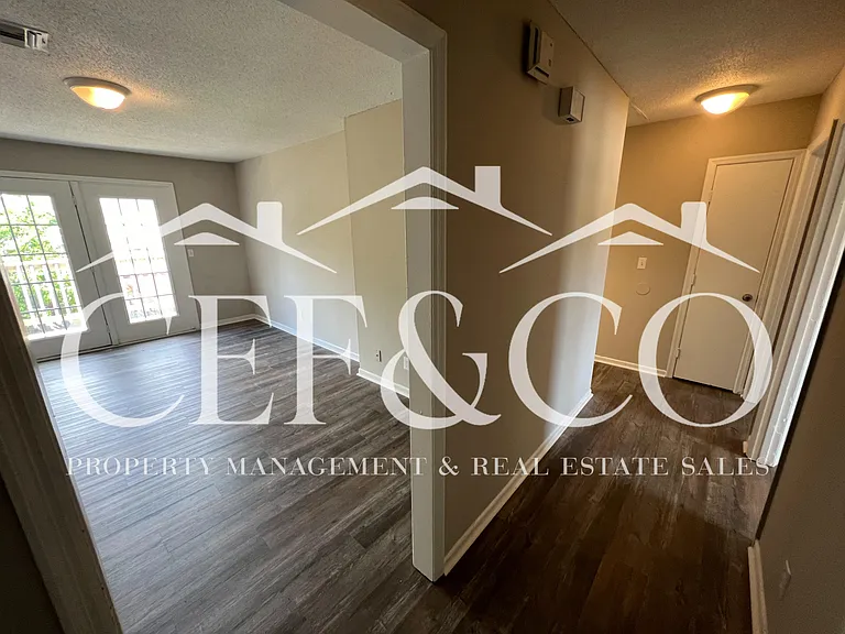 225 Colleen Ct #D — Photo 5