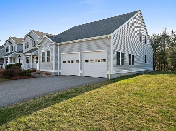877 Auburnville Way APT H1, Whitman, MA 02382