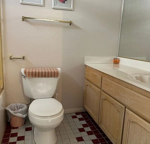 4146 Rowland Ave — Photo 4