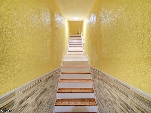 3rd image of 310 Broadway Floor 3