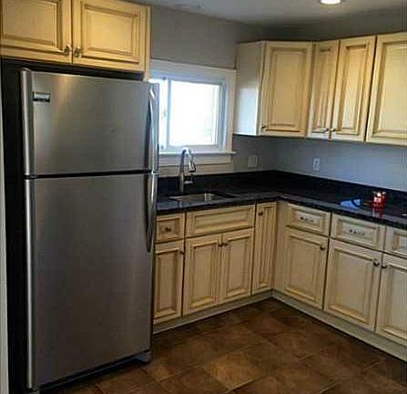 5th image of 124 Campbell Ave