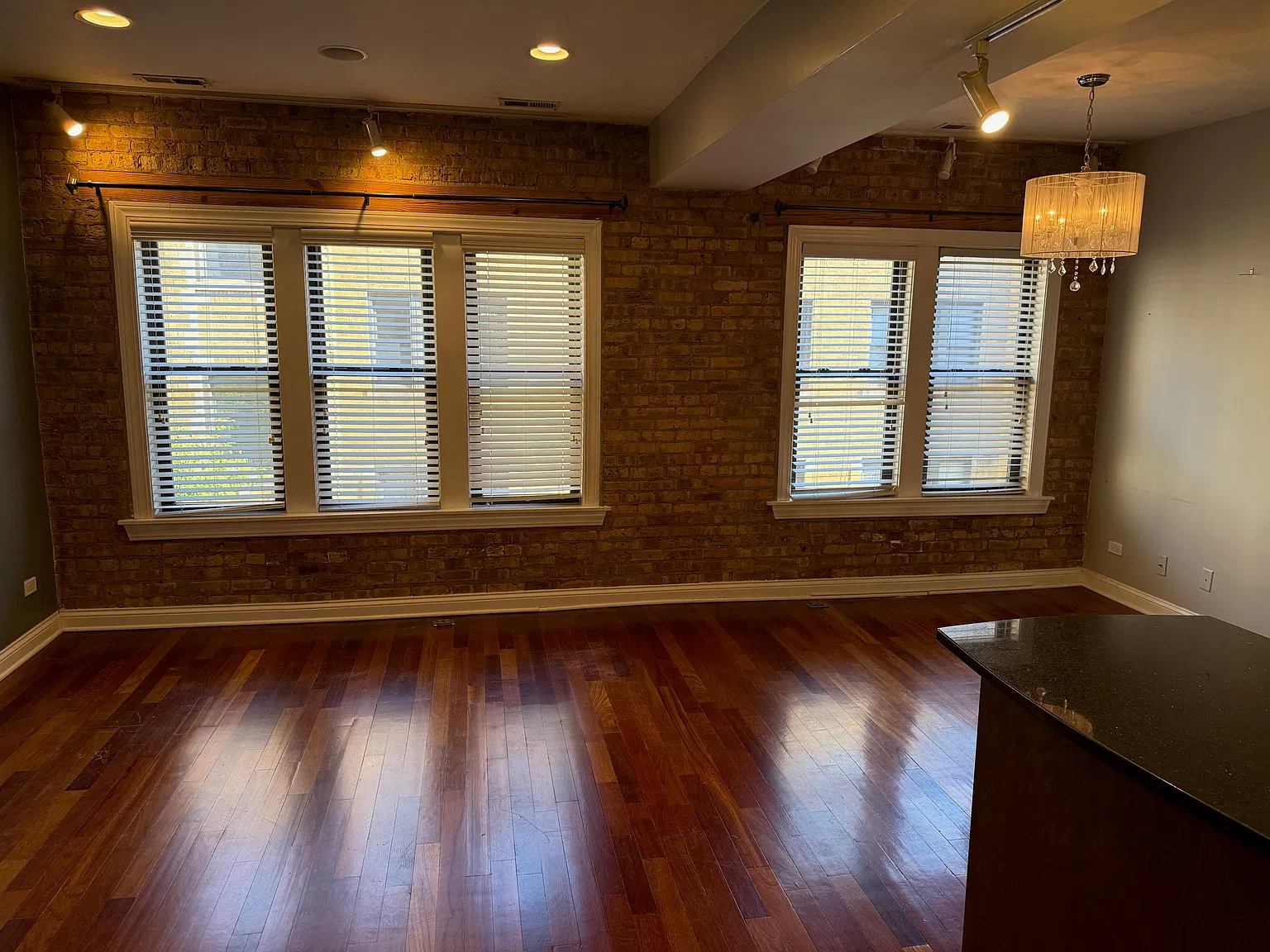 1 bed, 750 sqft, $1,700 — Photo 2