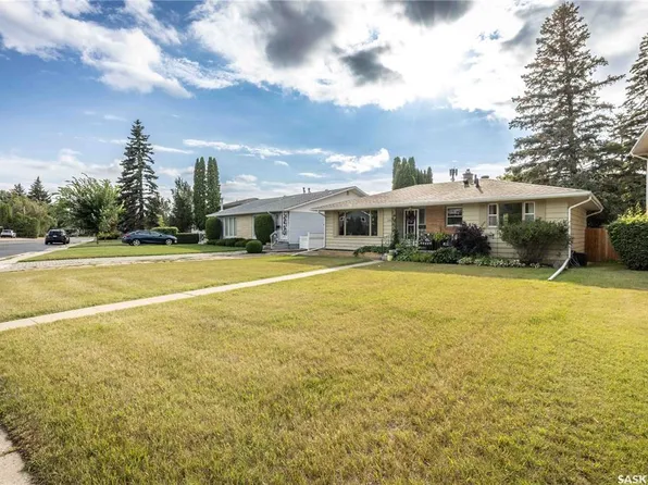 2612 Haultain AVENUE, Saskatoon, SK S7J 1R6