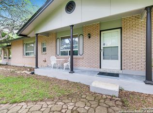 1025 Fawn Dr, Schertz, TX 78154
