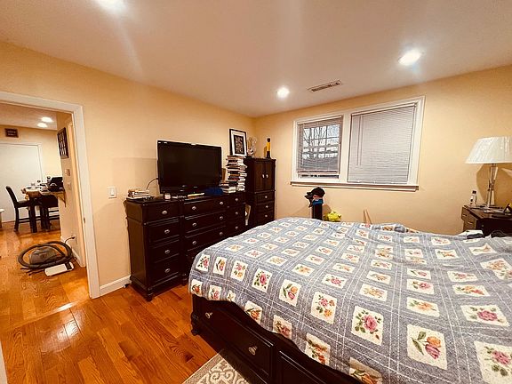4th image of 41 Davis Ave APT 4