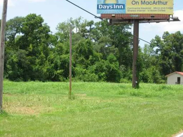 1 Macarthur Dr, Alexandria, LA 71303