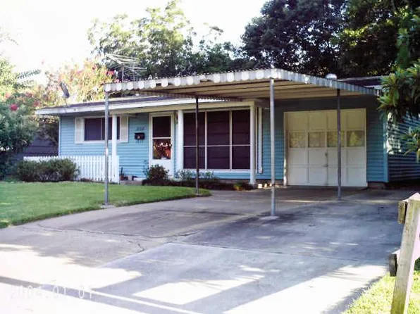 10118 Olentangy St, Houston, TX 77075