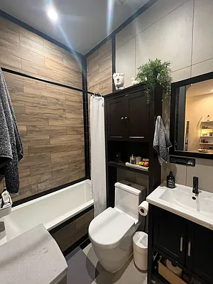 Rented by Delmark Realty LLC | media 29