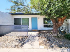 1420 E Bethany Home Rd