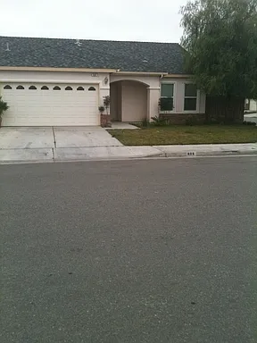 926 Perkins Ave photo 1