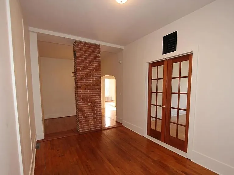 33-37 Grant St / 60 Clarke St — Photo 8