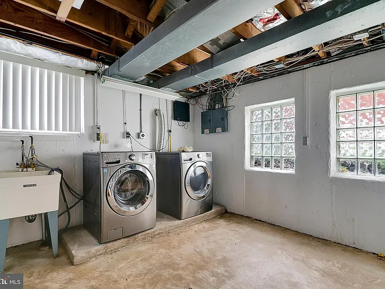 9754 E Roosevelt Blvd #1 — Photo 24