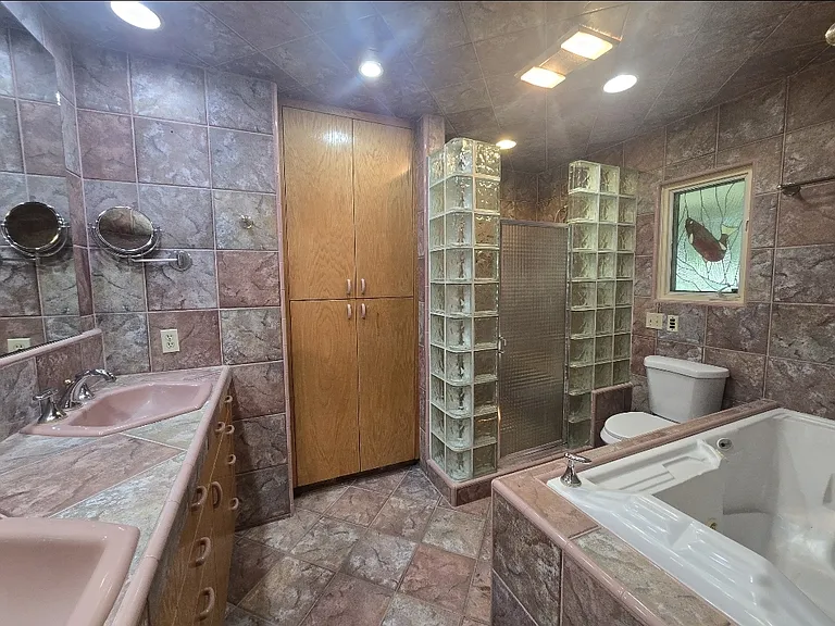 1176 W San Bruno Ave — Photo 67