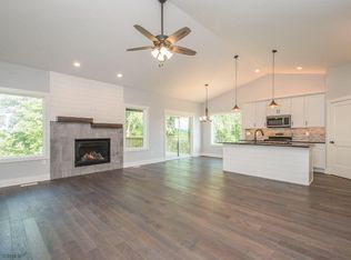 117 Walnut Dr, Norwalk, IA 50047