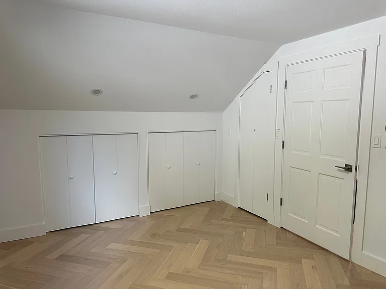 7001 E Loop Rd — Photo 34