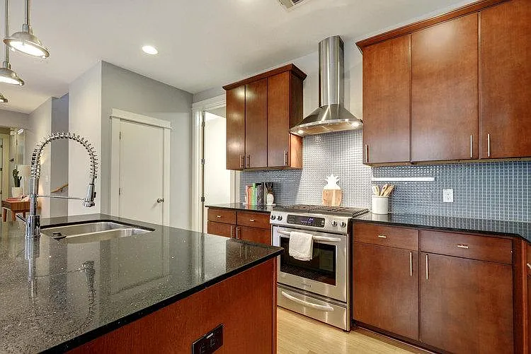 2909 Corbin Ln — Photo 5