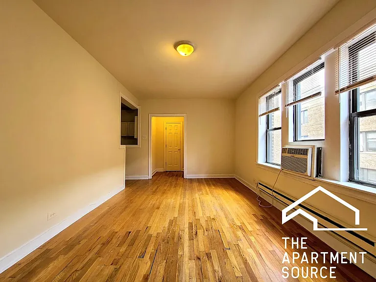 3722 N Pine Grove Ave #2 — Photo 5