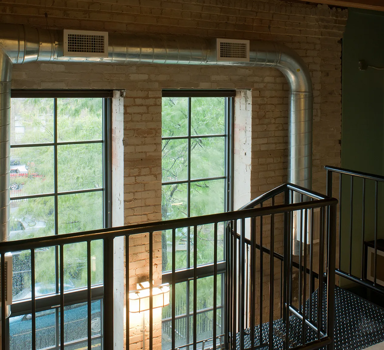 Serrano Lofts — Photo 4