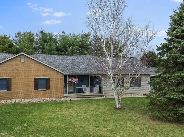 10279 S Black Locust Ct, Brookston, IN 47923