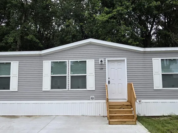 124 Dunewood Dr, Michigan City, IN 46360