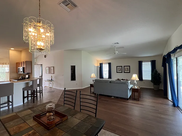 2467 Ambler Cir — Photo 4