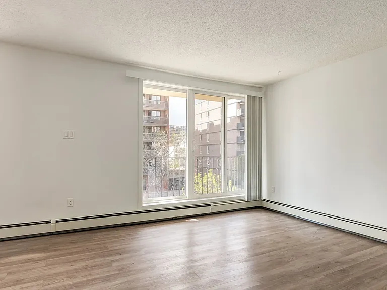 1008 14th Ave SW #201 — Photo 3