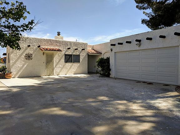 3rd image of 14461 Jamaica Ln