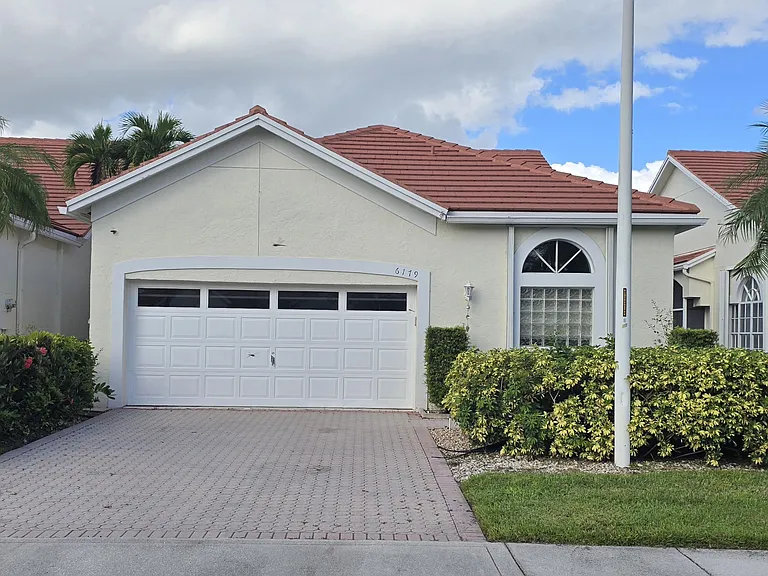 6179 Bear Creek Ct — Photo 1