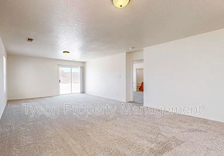 1817 Sierra Norte Loop NE — Photo 3