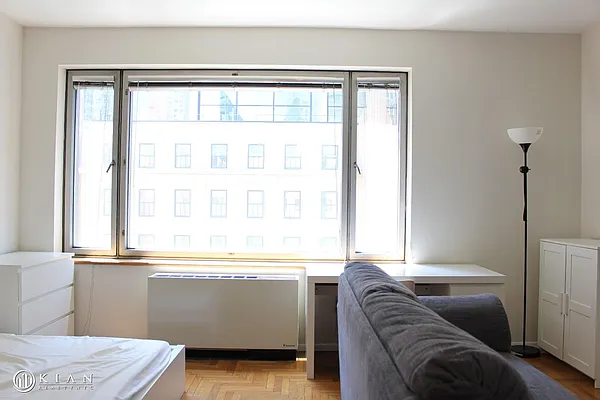 Rented by Kian Realty | media 14