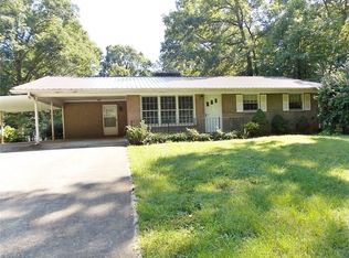 118 Lyn Ave, Mount Airy, NC 27030