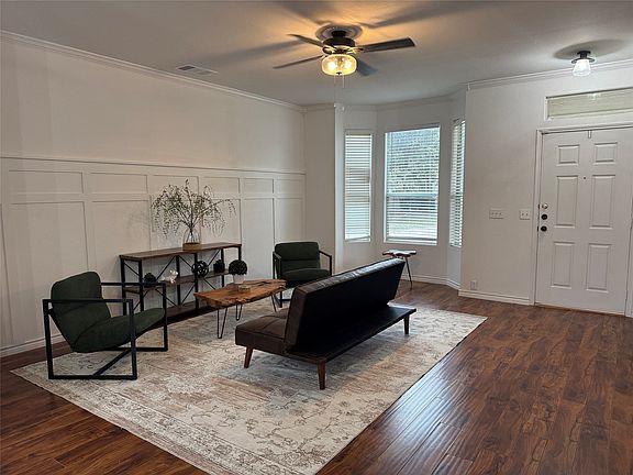 3rd image of 902 Greene Way