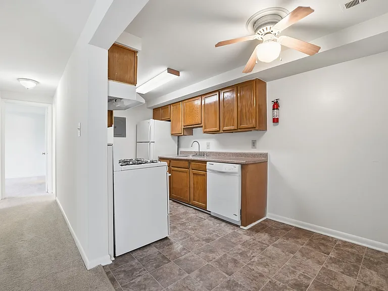Westgate Apts & Townhouses LP — Photo 55