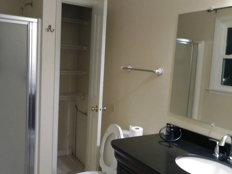 2nd image of 39 Stephanie Dr